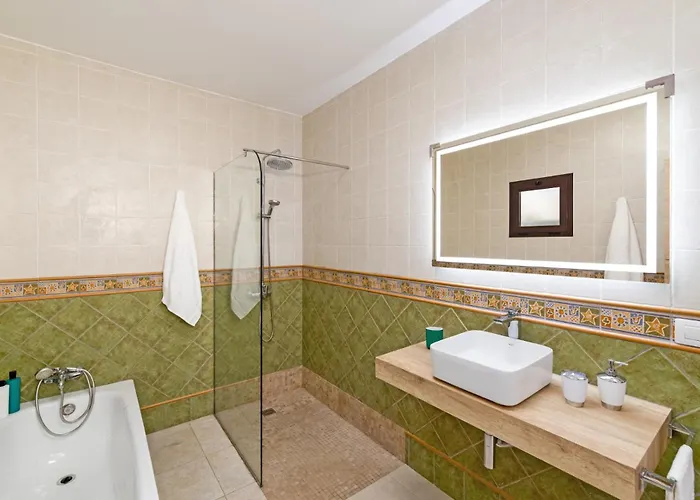 Stephanie بلايا بلانكا